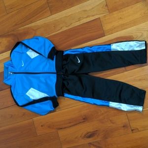 Boys 2T Nike Tracksuit set